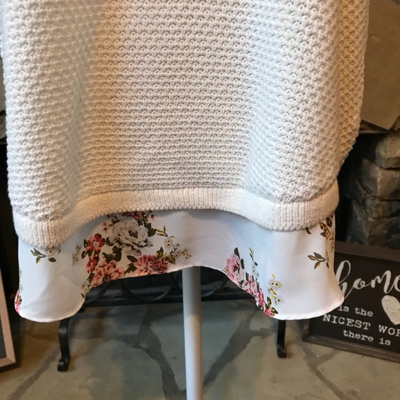 NWOT LOFT Floral Mixed Media Sweater Tank Large - Picture 4 of 6